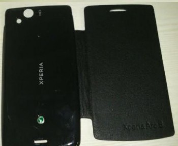 ESTUCHE FLIP COVER SONY ERICSSON XPERIA ARC LT15/ ARC S LT18 NEGRO