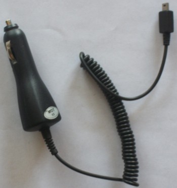 CARGADOR CARRO MOTOROLA V3 A810 A1200 C350 E6 ROKR EM325 EM330 i335 i425 K1 KRZR L2 L6 L7 V6 U6 Q8 Q11 WX180 WX181 W230 W315 W370 W375 WX380 WX385 W395 W396 W510 W755 Z3 RiZR Z6 MOTOROKR ZN200 W5 W510