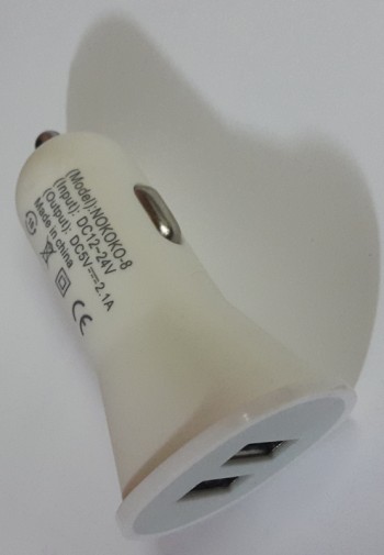 CARGADOR CARRO 2 ENTRADAS GENERICO CU-0152 2100 MAH 5V BLANCO
