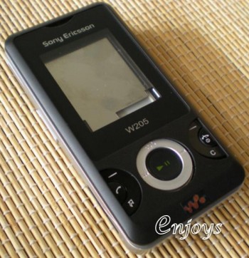 Caratula Sony W205 Negra